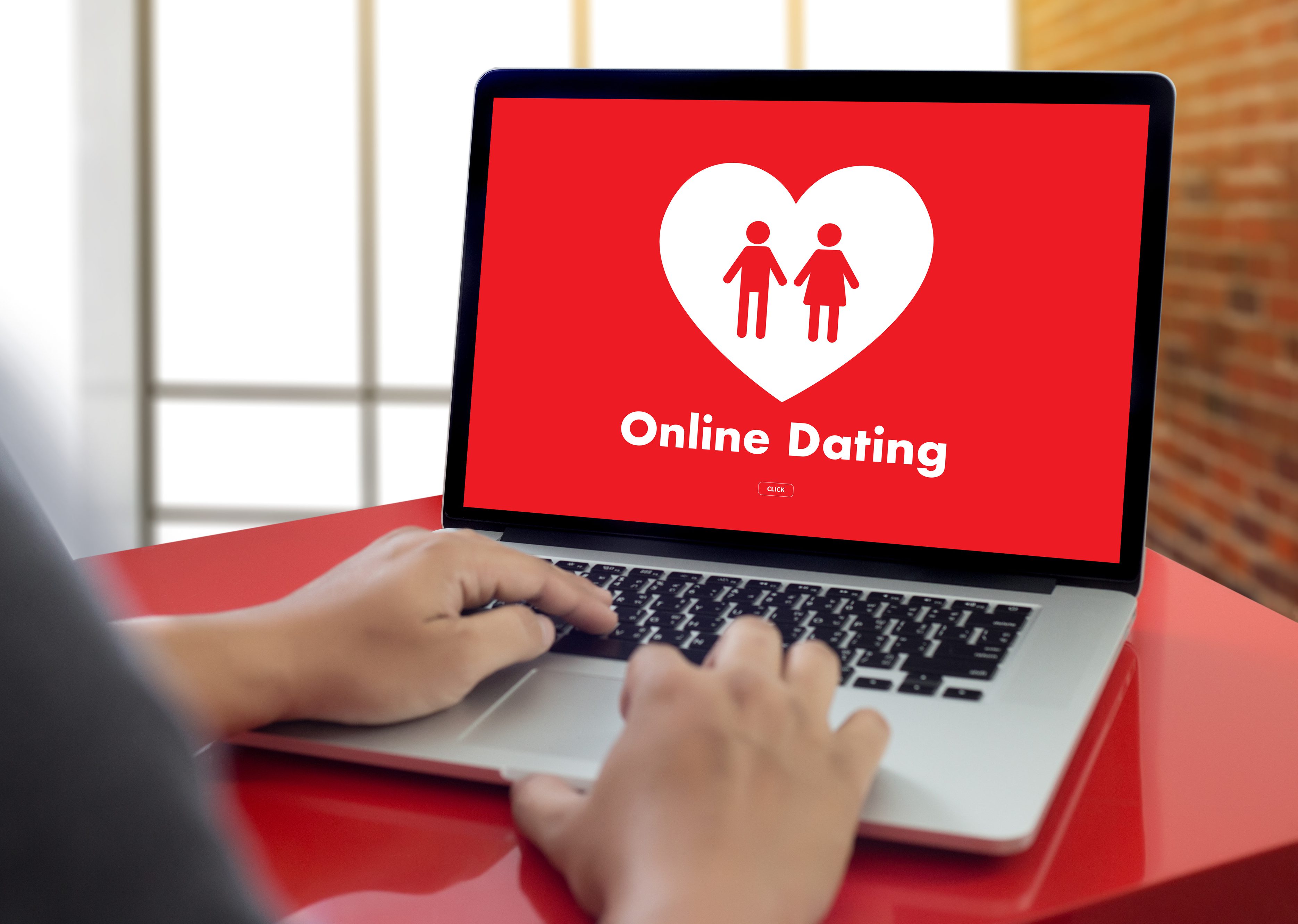 Better To Just Leave Your Online Dating Profile Empty?
