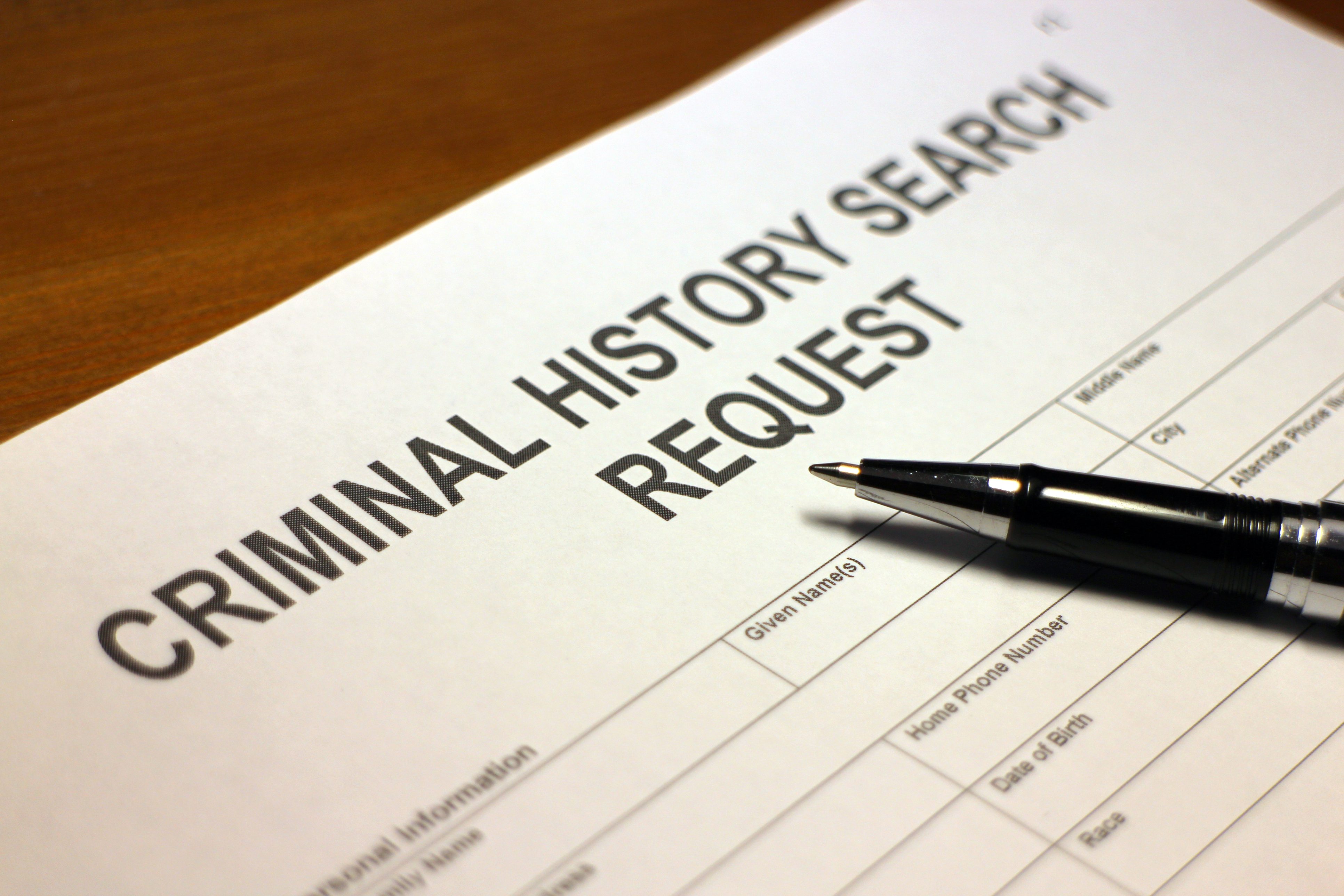 Should You Do Background Checks Or Google A Guy's Name When You Meet Them Online?