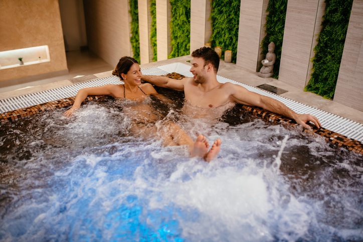 Online Dating: Is It Okay To Have A Second Date At A Spa?